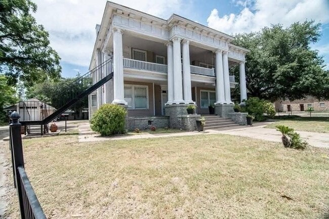 407 N Moody St in Victoria, TX - Building Photo - Building Photo