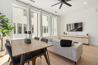 2019 California Dr in Dallas, TX - Building Photo - Building Photo