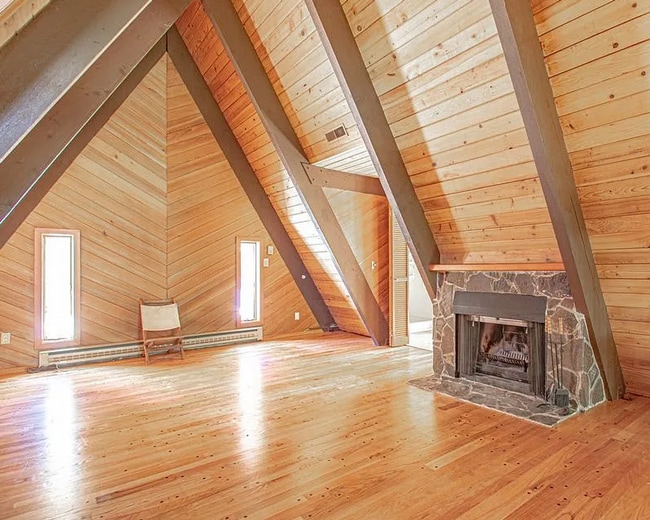 property at 6010 SE Riverside Dr
