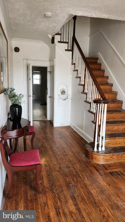property at 2613 Reisterstown Rd