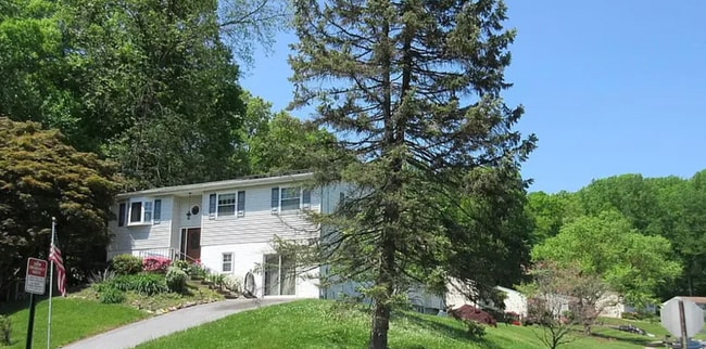 113 Glen Ridge Dr in Downingtown, PA - Building Photo - Building Photo