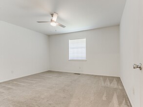 3004 Kent Dr in The Village, OK - Building Photo - Building Photo