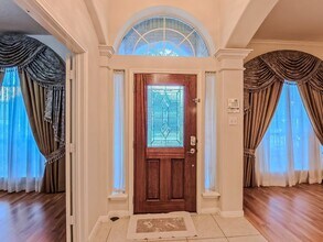 15811 Sandisfield Ln in Houston, TX - Building Photo - Building Photo