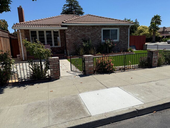 property at 980 Acacia Way