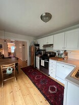 11 Carroll St, Unit B in Exeter, NH - Building Photo