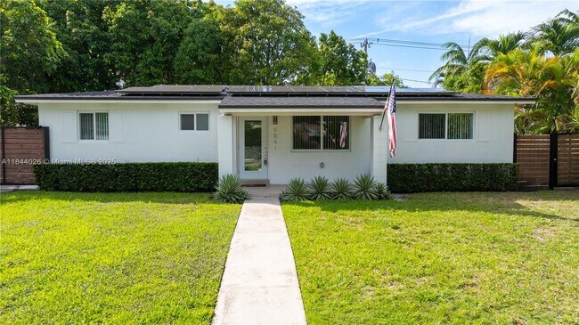 9841 Dominican Dr in Cutler Bay, FL - Building Photo - Building Photo