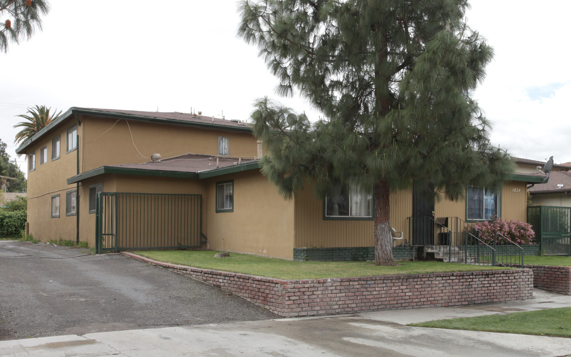 1834 Ohio St in Riverside, CA - Building Photo