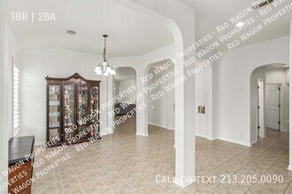 211 Aster Trail in San Antonio, TX - Foto de edificio - Building Photo