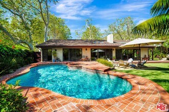 30612 Sicomoro Dr in Malibu, CA - Building Photo - Building Photo