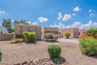 1545 E Kings Ct in Gilbert, AZ - Building Photo - Building Photo
