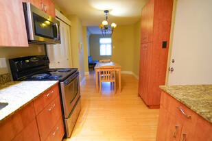 613 Westgate Ave, Unit B in University City, MO - Building Photo