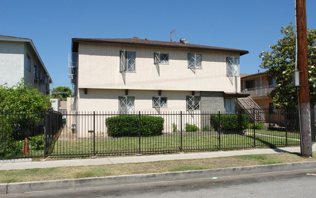 7059 Fulton Ave in North Hollywood, CA - Building Photo - Building Photo