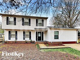1940 Winsted Ct in Charlotte, NC - Building Photo