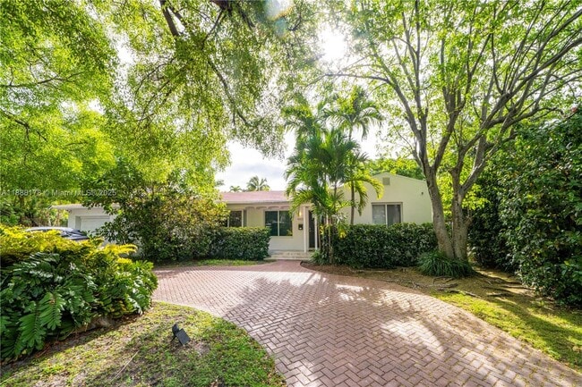 4455 Alton Rd in Miami Beach, FL - Building Photo - Building Photo
