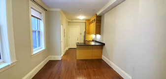 98 Myrtle St, Unit 8 in Boston, MA - Building Photo - Building Photo