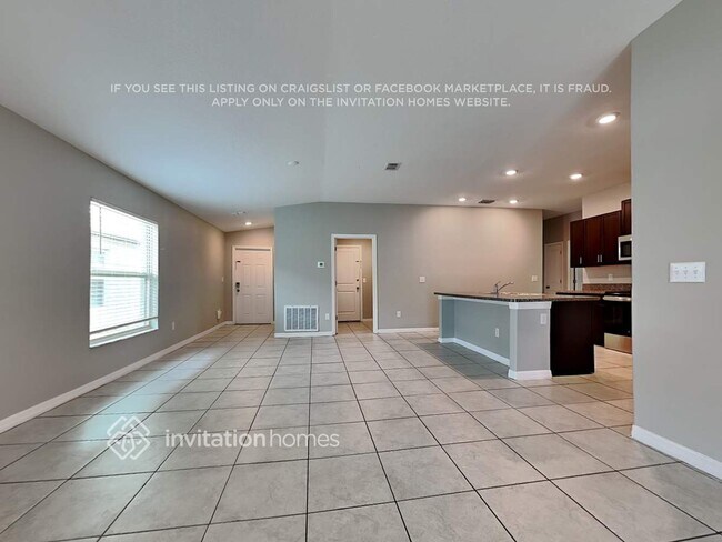 1561 Blue Rose Dr in Ruskin, FL - Building Photo - Building Photo