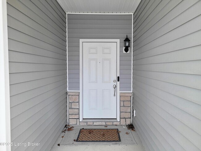 3808 Misty Grove Ct in La Grange, KY - Building Photo - Building Photo