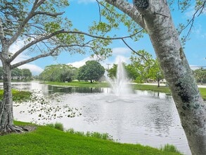 7380 NW 1st St in Plantation, FL - Foto de edificio - Building Photo