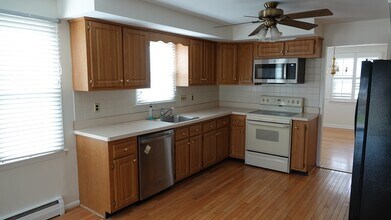 593 Watford Ln in Berwyn, PA - Building Photo - Building Photo