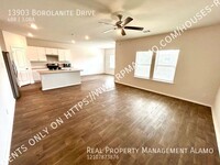 13903 Borolanite Dr in San Antonio, TX - Foto de edificio - Building Photo