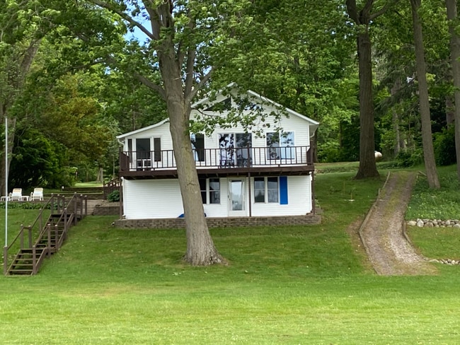 16558 Donnell Lake St in Vandalia, MI - Foto de edificio - Building Photo