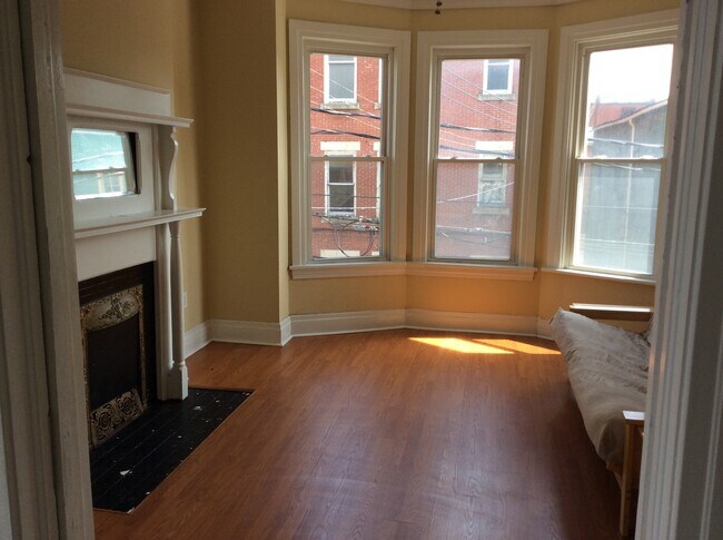 222 Pleasant St, Unit 3 in Morgantown, WV - Foto de edificio - Building Photo