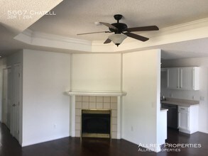 5667 W Chattel St in Fayetteville, AR - Building Photo - Building Photo