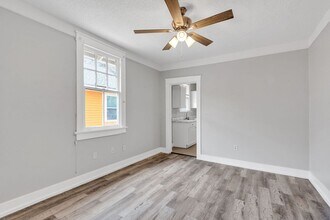 1720 Independence St in New Orleans, LA - Foto de edificio - Building Photo