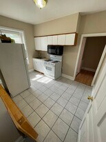 136 N 50th St, Unit 3 in Philadelphia, PA - Building Photo