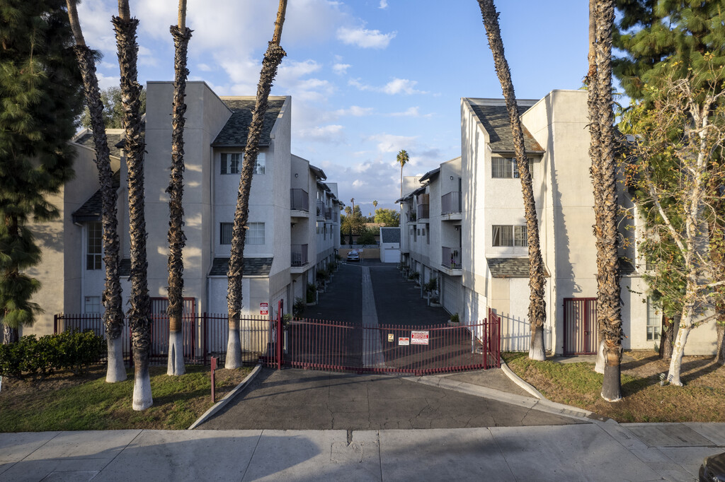 Keswick Patio Homes Apartments Canoga Park, CA Apartments For Rent