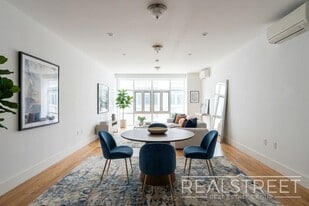 LUXURY LOFT in Queens!, Unit 619 in Queens, NY - Building Photo