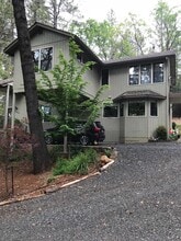 15610 Nopel Ave in Forest Ranch, CA - Building Photo - Building Photo