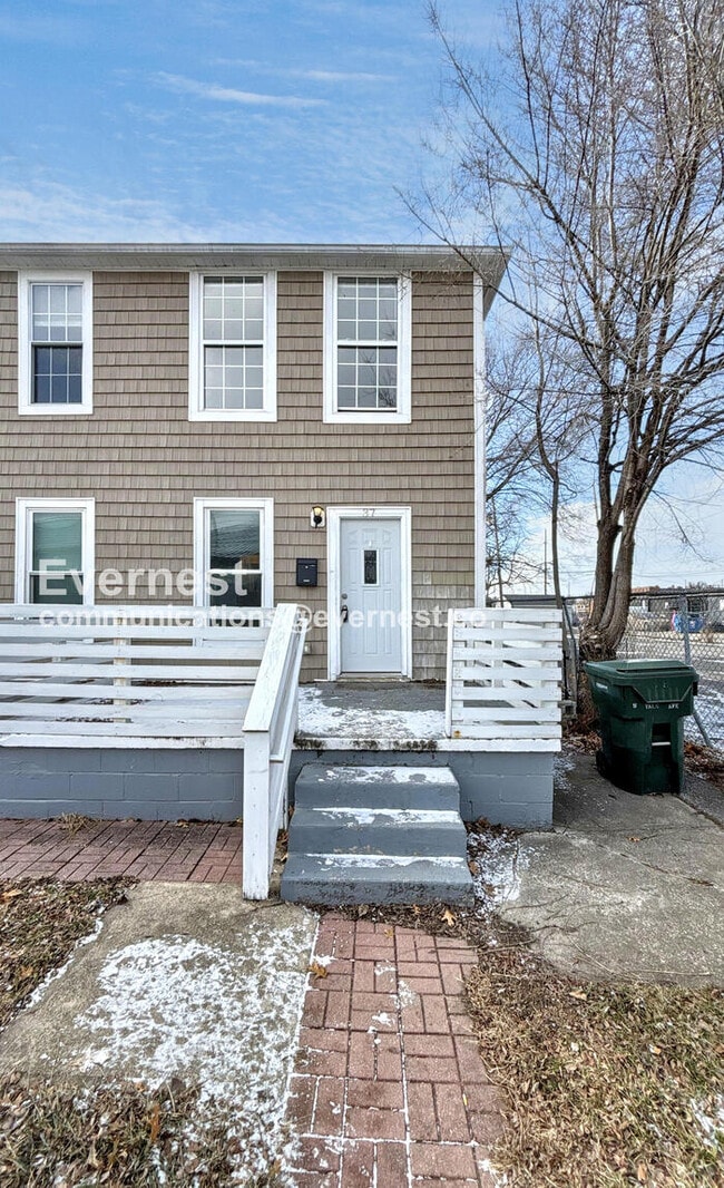 property at 37 S Yale Ave