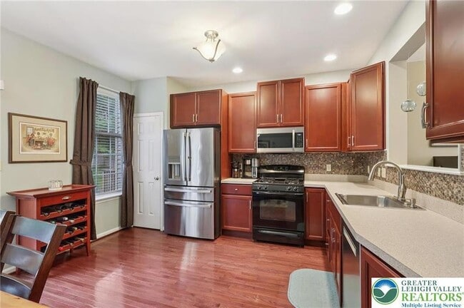 5192 Spring Ridge Dr E in Macungie, PA - Building Photo - Building Photo