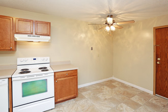 Taylor&#39;s Place Apartments (TAY4312) in Sioux Falls, SD - Building Photo - Interior Photo