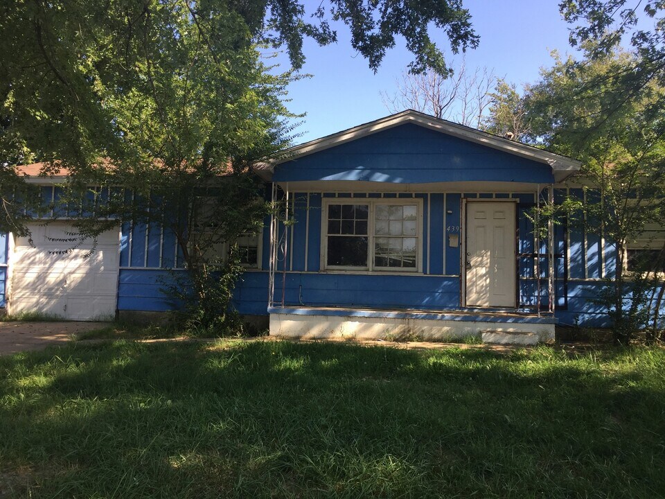 439 E 59th Pl N in Tulsa, OK - Building Photo