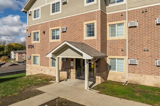 Hilltop l in Des Moines, IA - Building Photo - Building Photo