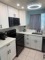 473 Durham P in Deerfield Beach, FL - Building Photo