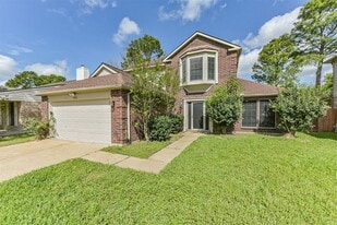 7063 River Garden Dr in Houston, TX - Building Photo