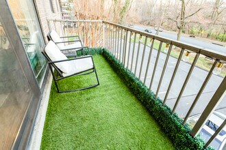 575 Thayer Ave, Unit 102 in Silver Spring, MD - Building Photo - Building Photo