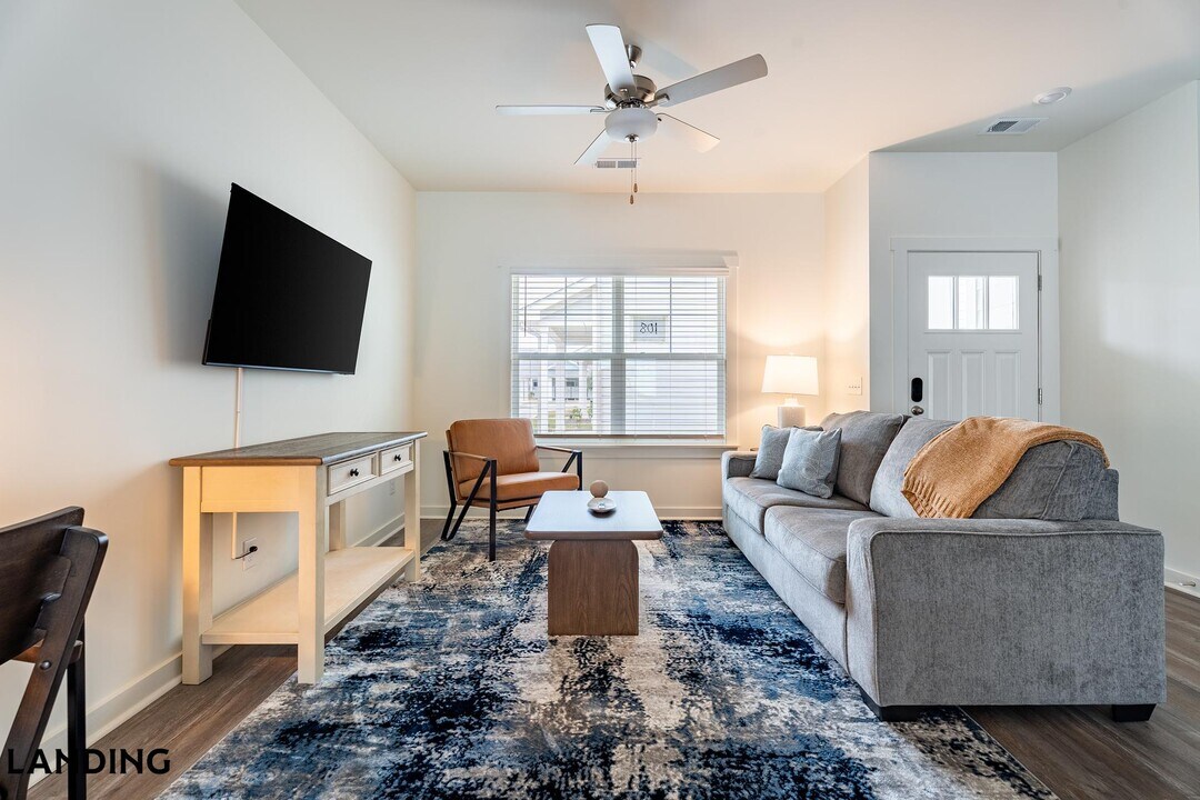 3164 Mulberry Blvd, Unit 108 in Port Wentworth, GA - Foto de edificio