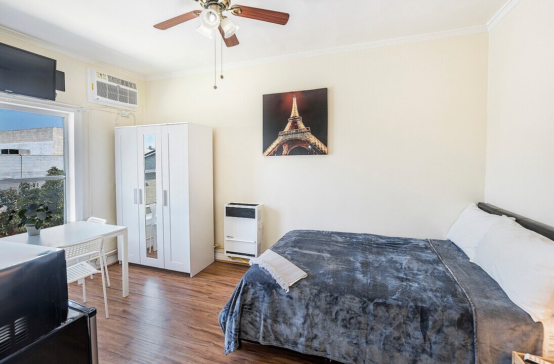 Arthur Emery Apartments in Los Angeles, CA - Building Photo