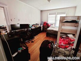 88 Maple St, Unit 3 in Malden, MA - Building Photo