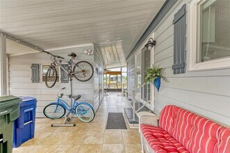 122 Martinique Rd in Venice, FL - Building Photo - Building Photo