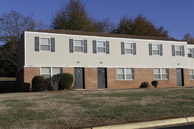 Laurens Terrace Apartments in Laurens, SC - Building Photo - Building Photo