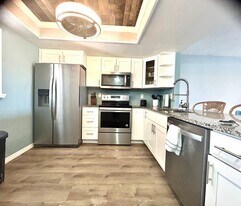 4534 SE 5th Pl in Cape Coral, FL - Building Photo
