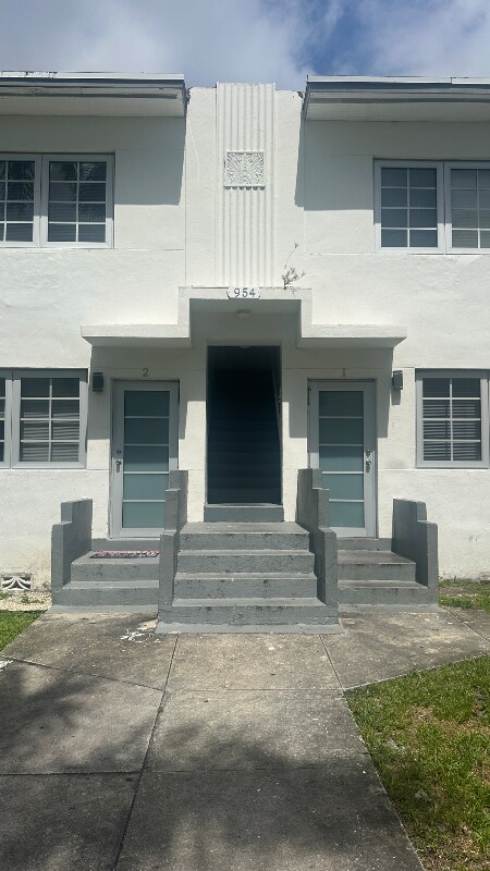 property at 954 SW 2nd St