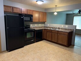 335 Arianna Pl in Tea, SD - Building Photo