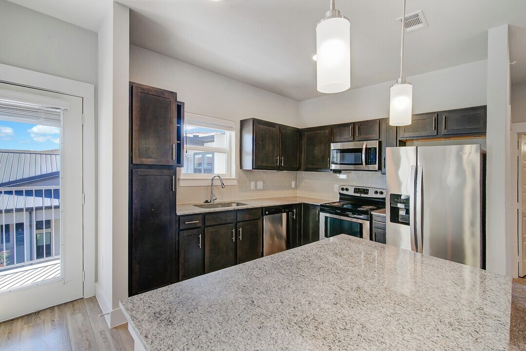 25500 Westheimer Pkwy in Katy, TX - Foto de edificio