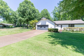 8501 Buckthorn Dr in Germantown, TN - Building Photo - Building Photo